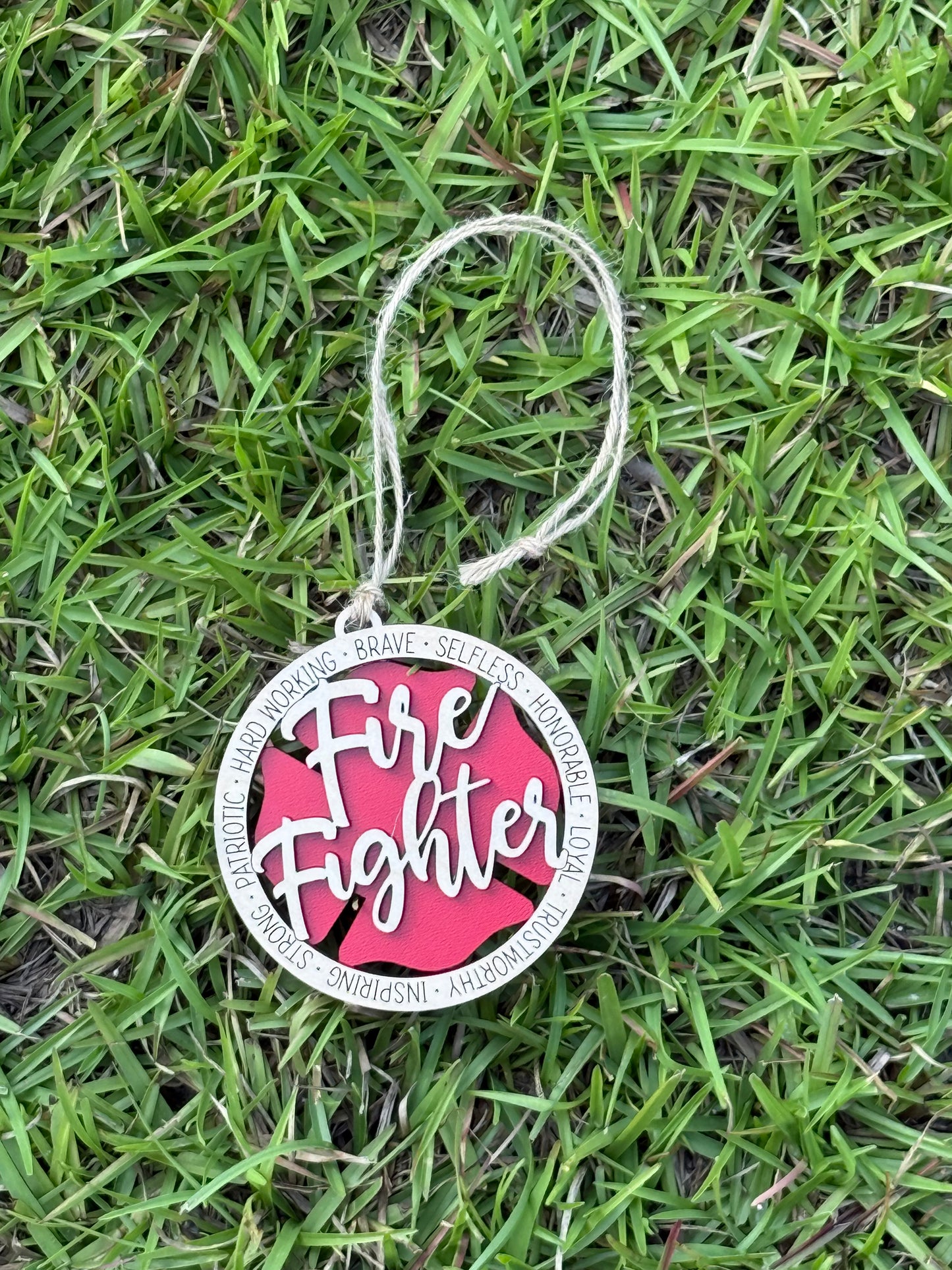 🔥 Firefighter Car Charm – Layered Wood Design